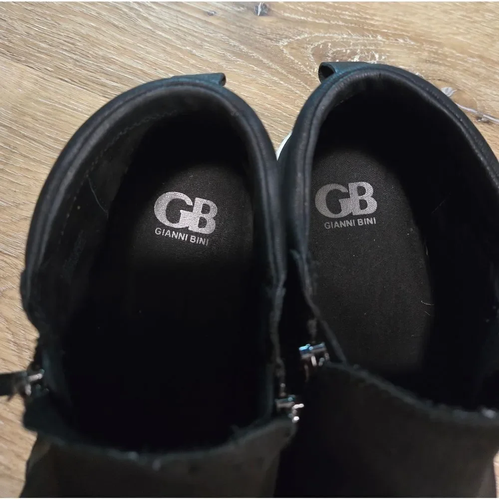 Gianni Bini Black Sneakers with Modern Zipper Design